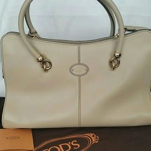 Tod's Leather "Sella" Medium Bag; Pre-owned